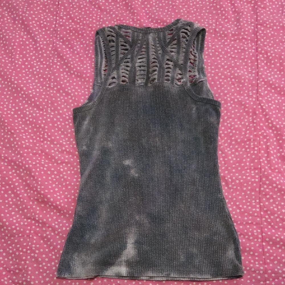 Tank Top Large - Picture 2 of 2